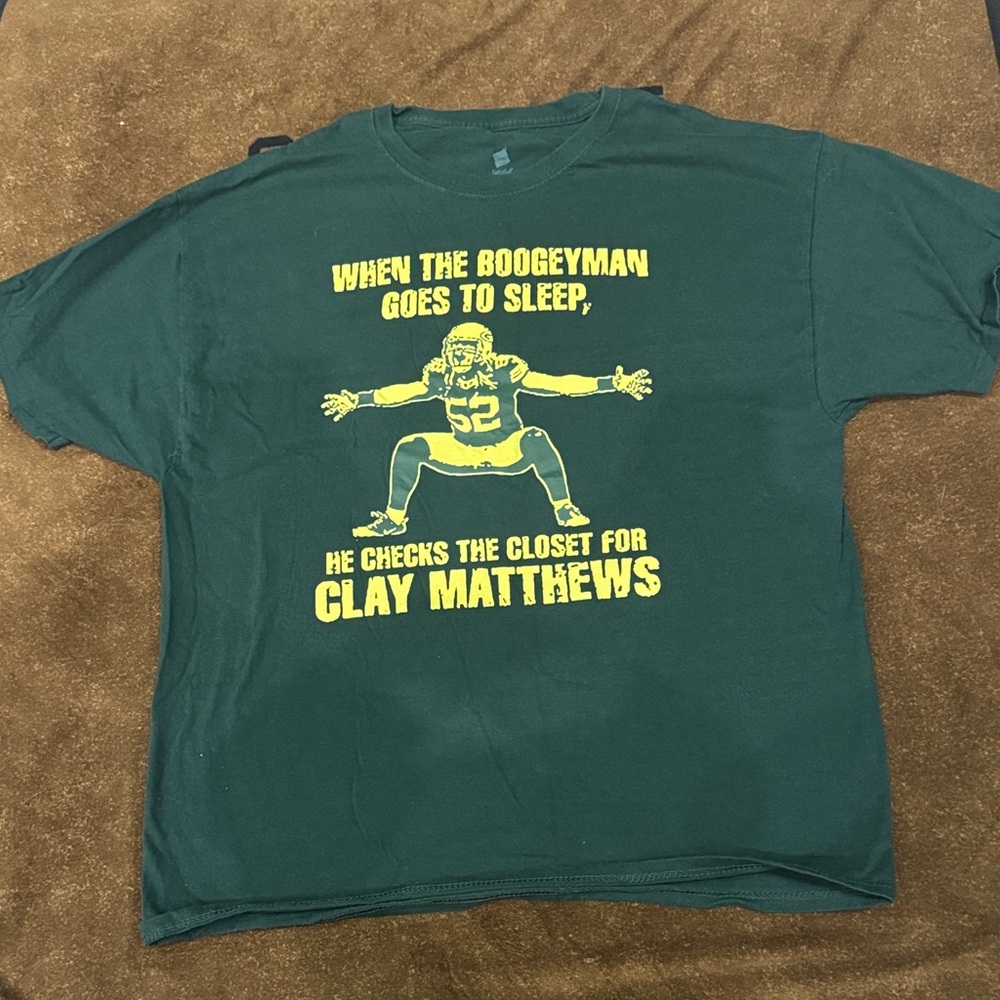 Hanes Dark Green Bay packers shirt!